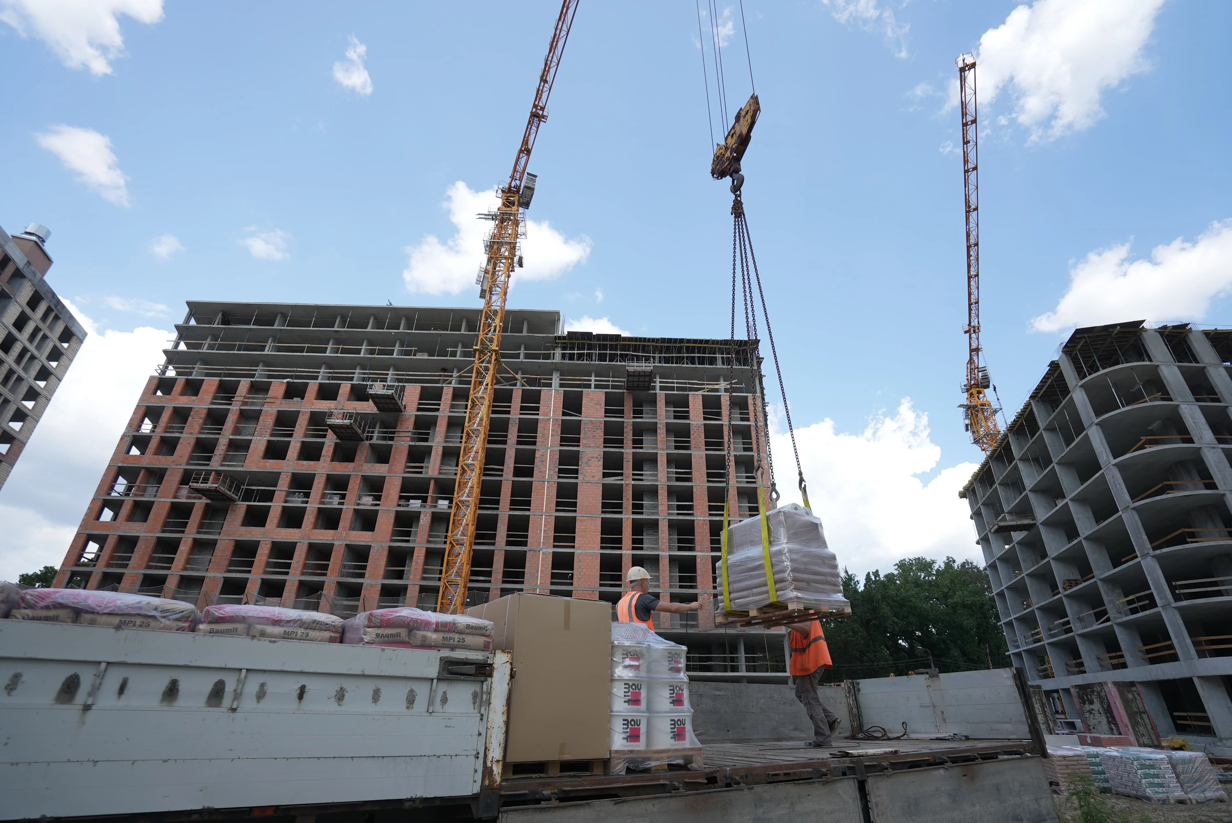 Dim Construction Construction progress for July 2024 on the developer's website.