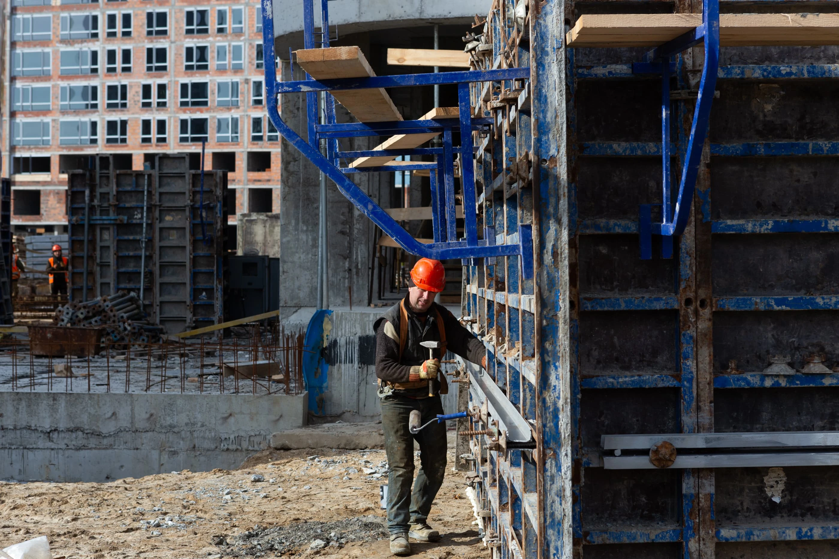 Dim Construction Progress of building construction in February 2024: Construction work