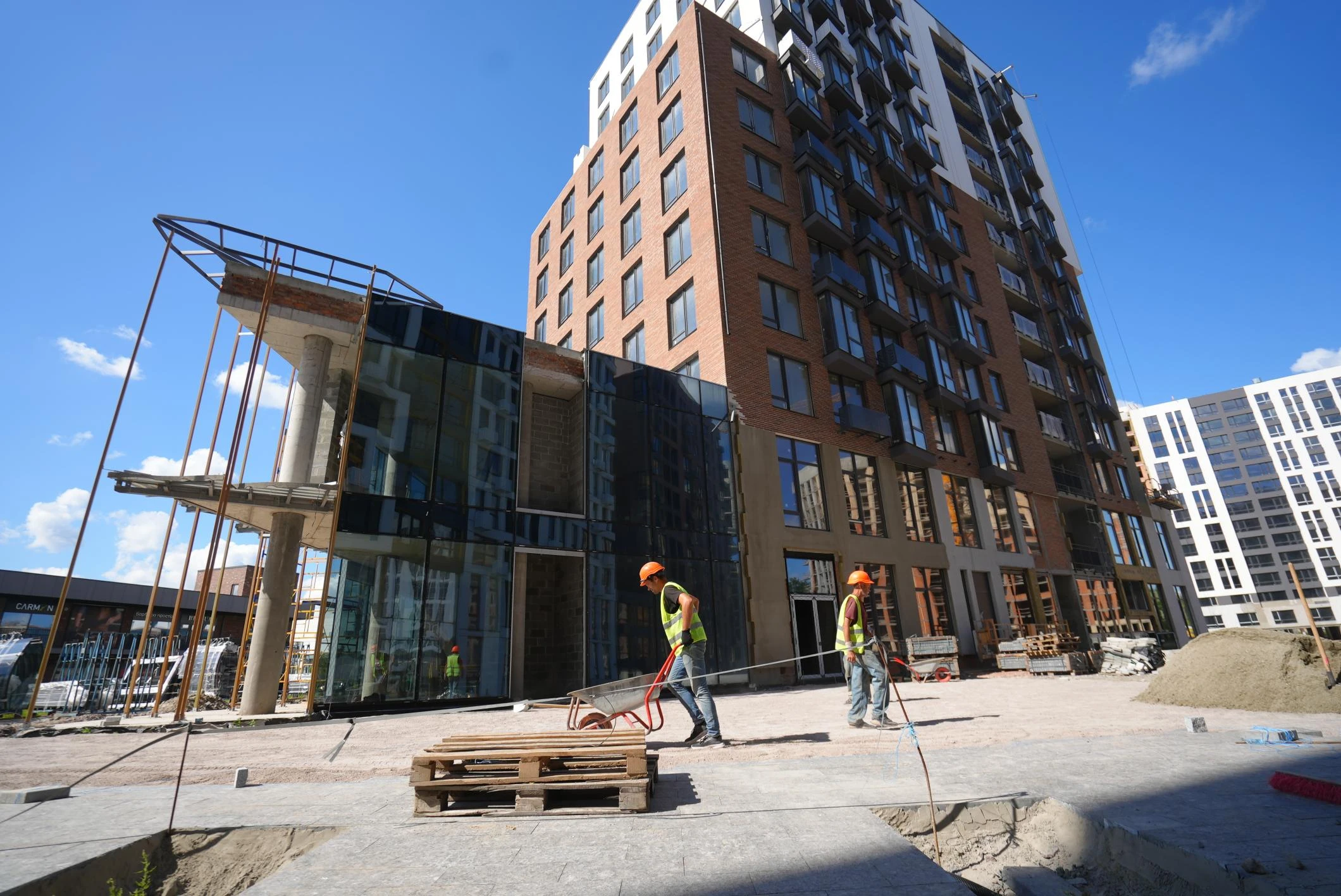 Dim Construction Construction progress of LUCKY LAND in August 2025: development of ...