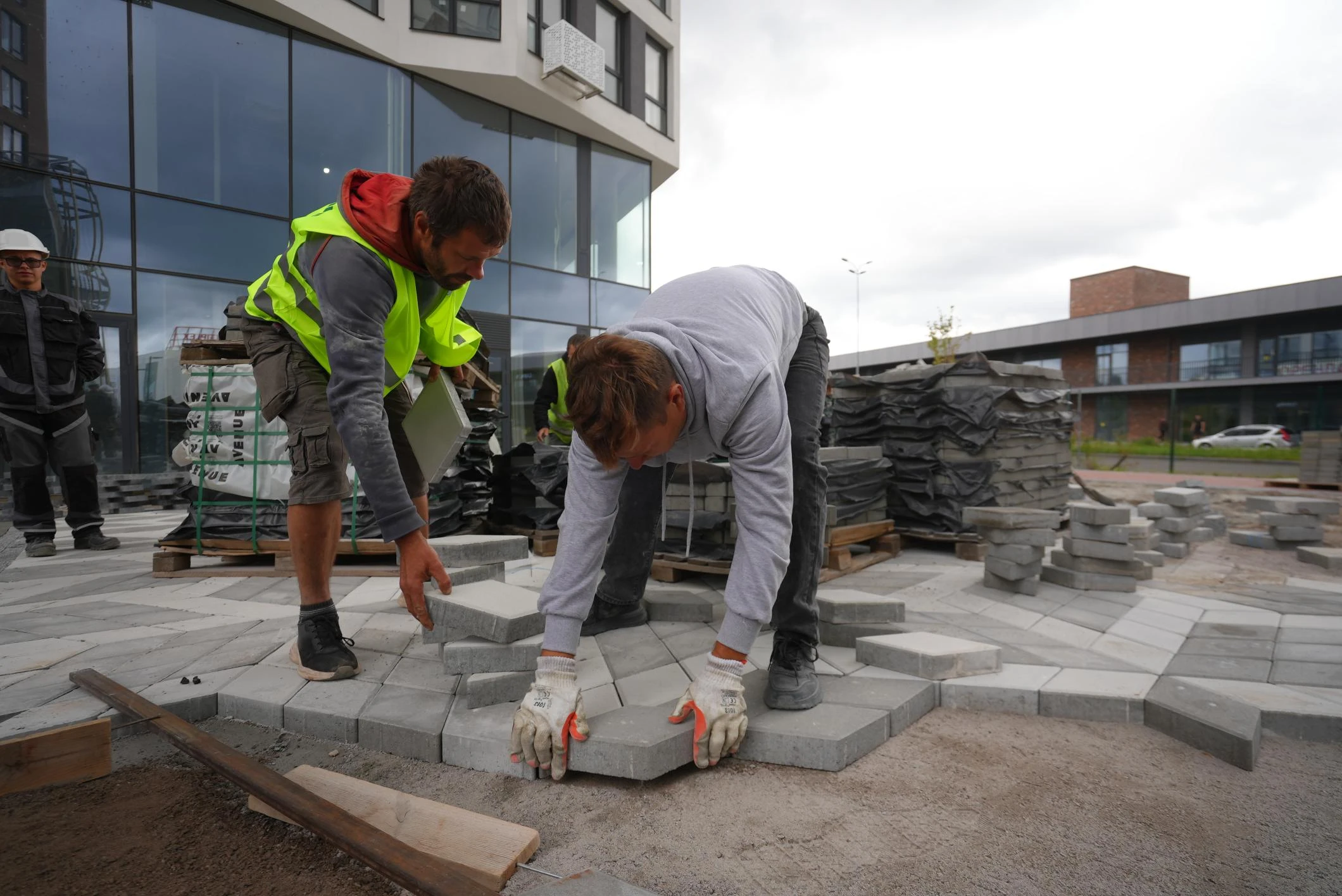 Dim Construction Construction progress of LUCKY LAND in August 2025: development of ...